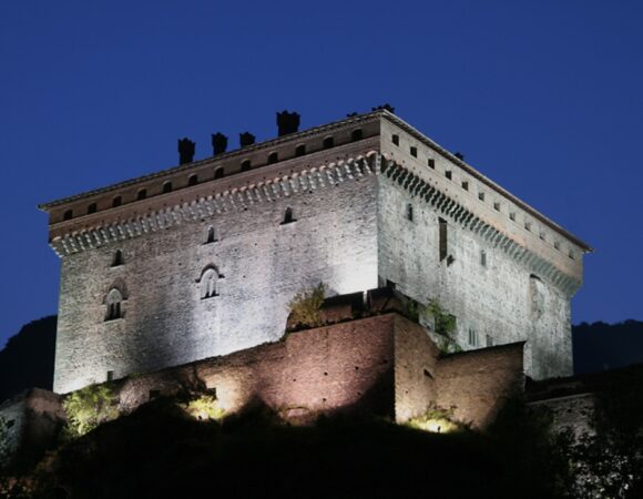 A spasso per castelli <br> bassa Valle