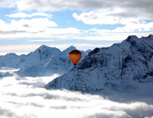 In mongolfiera sulle Alpi